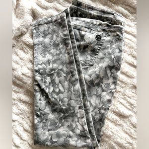 MICHAEL Michael Kors Light Gray Floral print jeans size 8